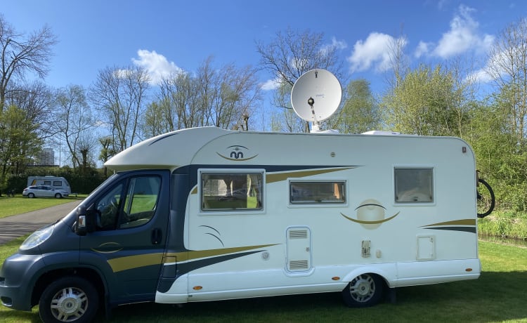 Hoogseizoen nog open  – Comfortable, spacious, neat camper with many options