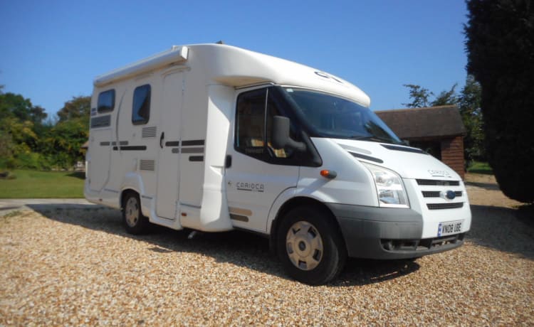 EASY 8 MOTORHOME HIRE JUST TURN UP AND GO