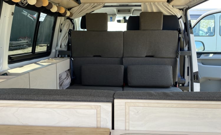 Ventje_Pezarro – Camper Ventje- Luxe VW T6 automatique pour 4 personnes