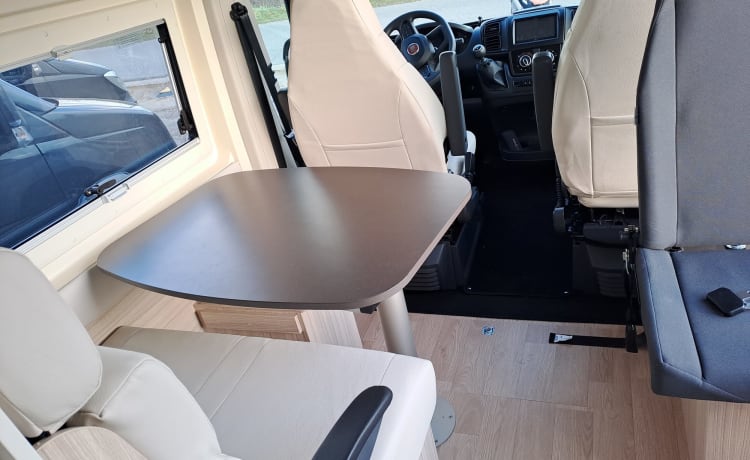 NEW Dreamer camper five from 2022 - family camper van