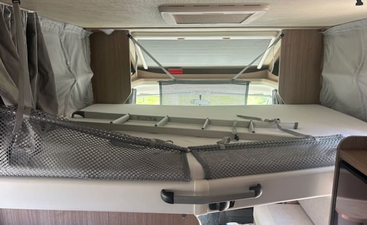 Familie camper – 4p Fiat semi-integrated uit 2019