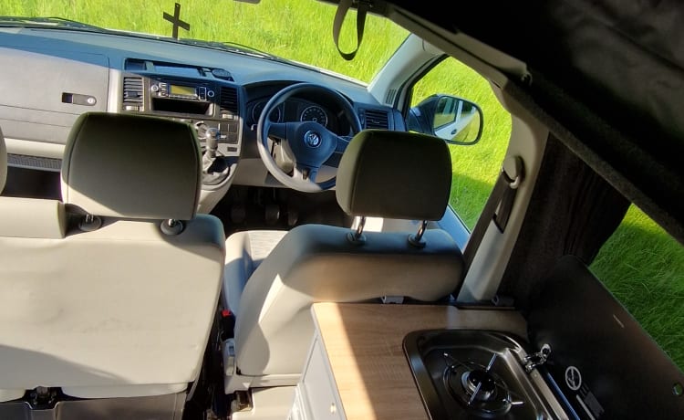 Pando  – 4-persoons Volkswagen campervan uit 2010