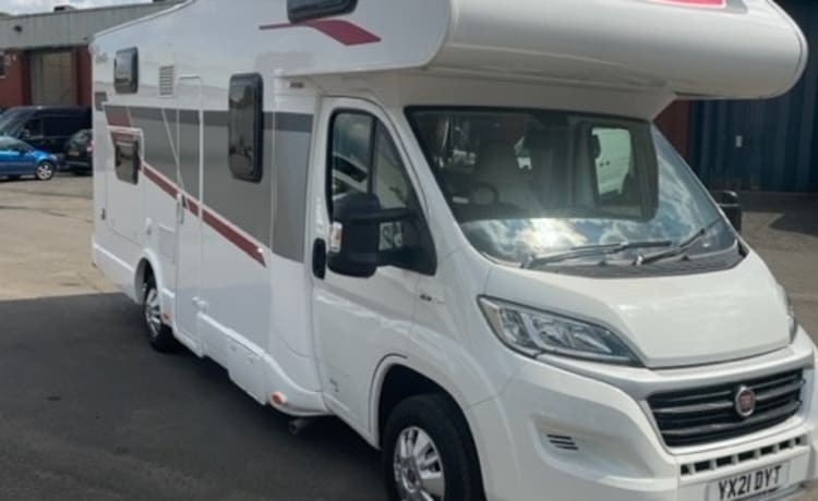 SEAL 50 FAMILY SPECIAL – 6 berth Rimor alcove from 2021