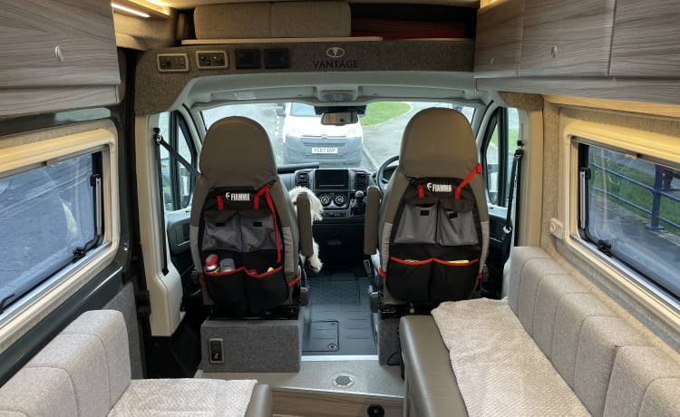 Garuda – Camper Fiat a 2 posti letto del 2022