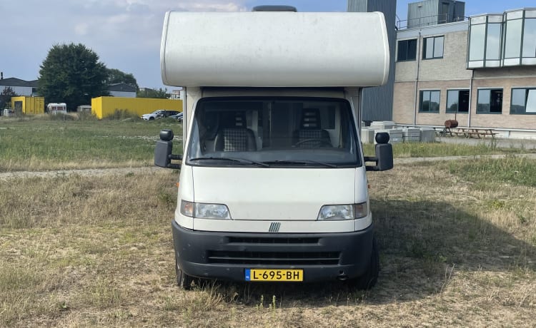 Evert – Affittasi la nostra deliziosa alcova Fiat Ducato