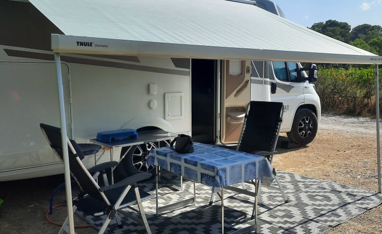 Luxueuze nieuwe mobilhome te huur - 4 slaapplaatsen - Rijbewijs B