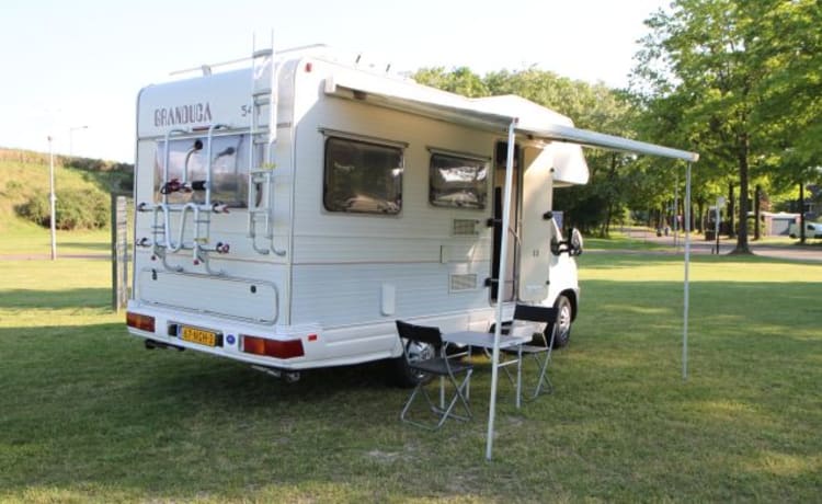 Friendly Camper – Gerestylde roadtrip camper