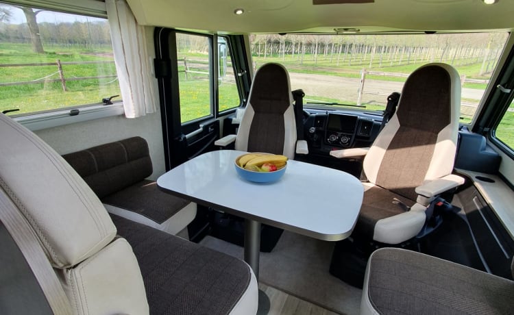 luxury 4 person Bavaria Arctic integral from 2014