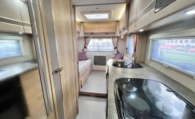 Majestic – Onze volledig beladen Eldiss-camper met 6 slaapplaatsen