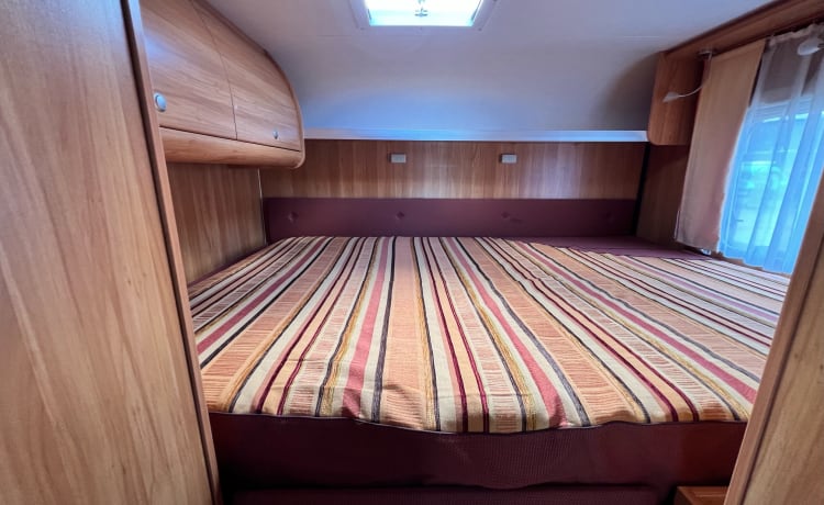 Bürstner camper for 2 people