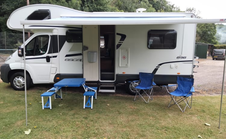 Taylor – 6 berth Swift Escape from 2013