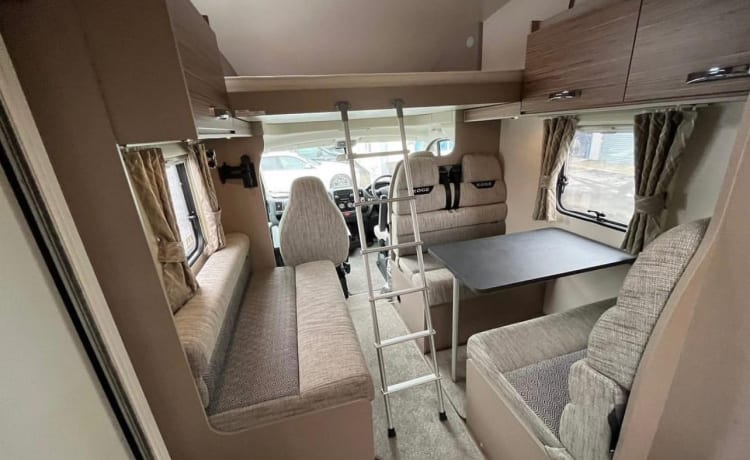 The privilege motorhome  – 6 berth Fiat alcove from 2021