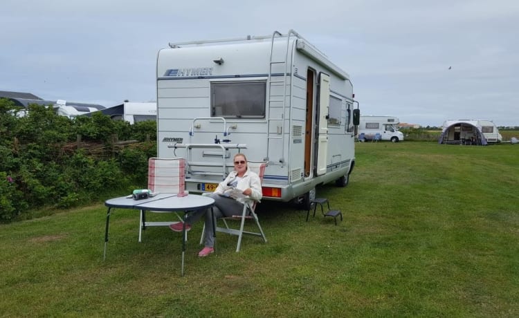 Hymer B584; la liberté, le luxe, l'aventure et un chien sont autorisés !!