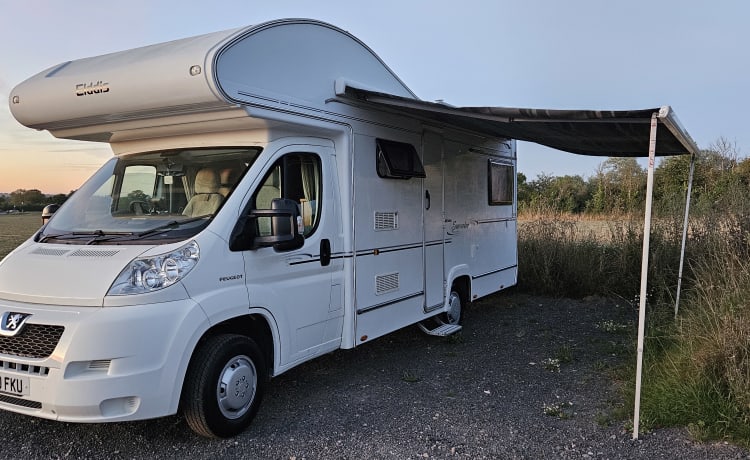 BEATRICE – 6 berth Auto-Sleepers campervan from 2010