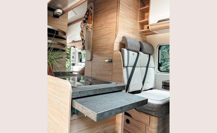 CLAY & GRACE - home away from home – 2-person Knaus bus camper from 2019 - with special design