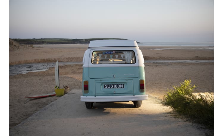 Pip – Vintage VW Campervan 'Pip'