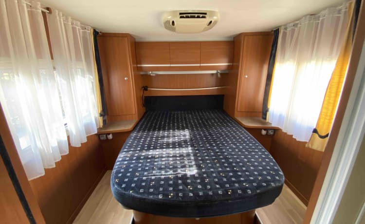 MAO TRAVEL – CAMPING-CAR CHALLENGER 4 PLACES 4 BEDS CINEMA SCREEN