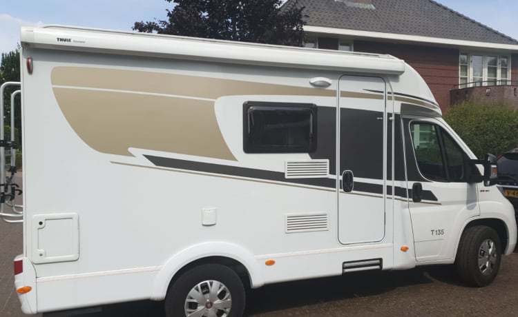 Geniet van onze compacte, jonge en luxe camper (2018)