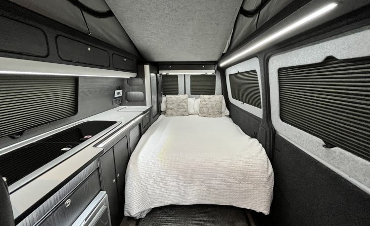 The Onyx – 4 Berth, 5 Seater, VW T6 Highline Campervan