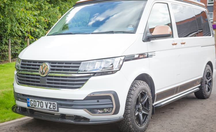 Harriette – Camper Volkswagen a 4 posti letto dal 2021