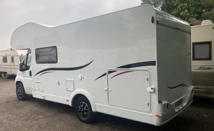 5 berth Etrusco Overcab from 2021