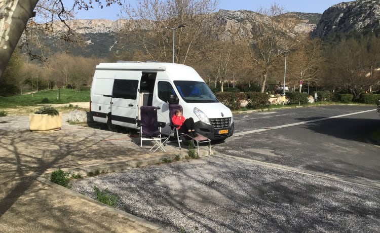 2p Renault Bus Camper von 2013