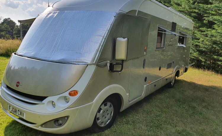 Bernie G – Camper integrato lussuoso e spazioso di alta qualità costruito in Germania