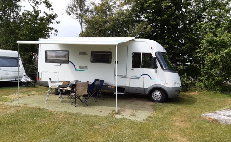 B654 – Hymer avec scooter électrique