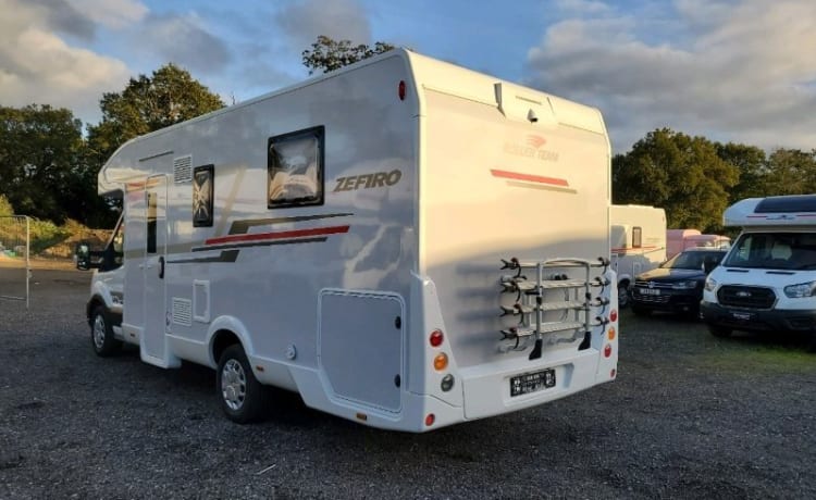 Zefiro 696 Automatic 5 berth – 2022 Roller Team Zefiro 696 Auto Vijf slaapplaatsen 