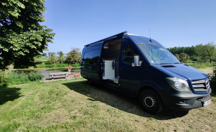 The Beast  – Prachtige, luxueuze omgebouwde Sprinter L4 H2