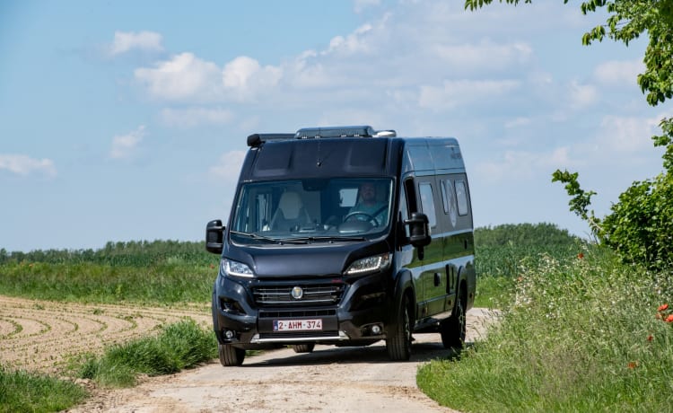 The Black Pearl – Camping-car "VANTourer 630L"