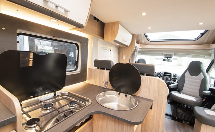 Luxe Sunlight T67 - automaat - heelijke luxe camper (2022)