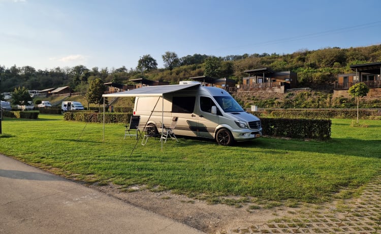 Luxe 2p MB Sprinter buscamper met Airco