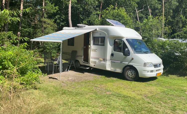 Wonderfully complete and manoeuvrable Fiat Ducato camper 