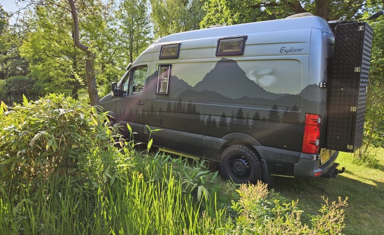 Off grid adventure VW Crafter