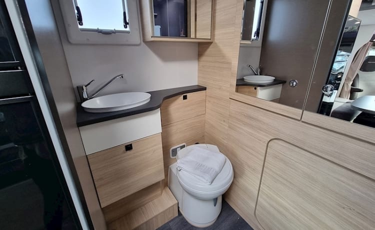 Wanda – Nuovissimo camper di lusso con 2 posti letto