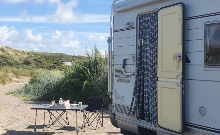 The flower – Familiencamper für 5 Personen