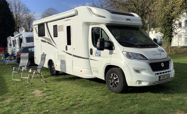 Arcka – Nieuwe, luxueuze camper 5 slaapplaatsen 2021 