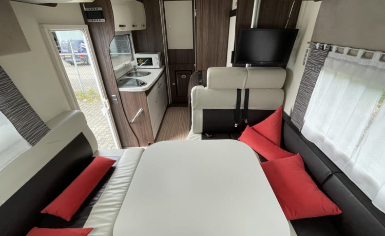 4 Personen Benimar Tessoro 486