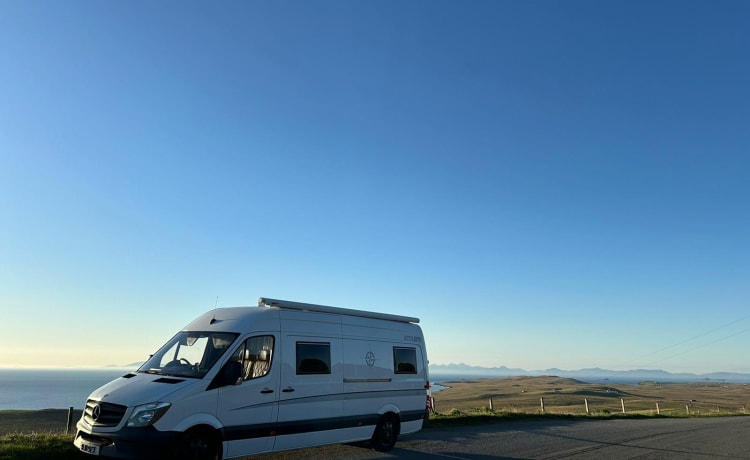 The Spirit of Scotland – Liberté d'Écosse dans notre Mercedes 2 couchettes, toilettes et douche avec assurance gratuite