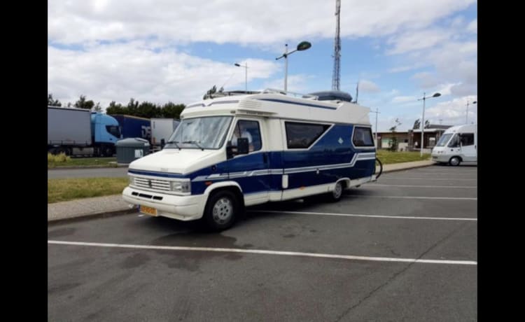 Kluk kluk – Camping-car avec porte-vélos équipé d'une rampe !