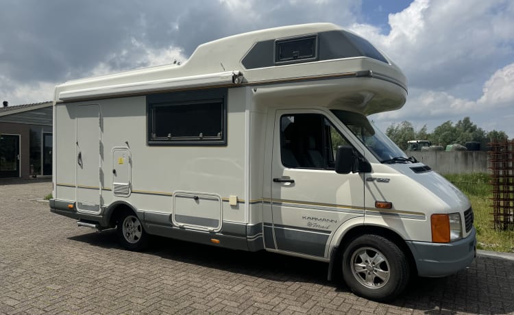 VW LT  Karmann uit 2001 (zeer netjes en schoon) 