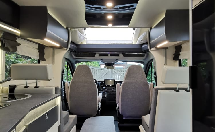 4p Chausson semi-integrated uit 2021