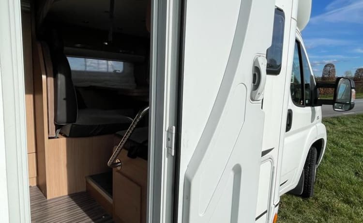 Camper Sun Living Lido für 6 Personen