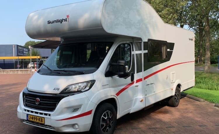 Sunny – Sunlight A70 alcôve 6 personnes Automatique 150 CV construit en 2018