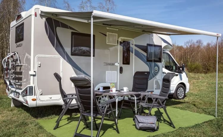 Chausson 720 Titanium - Famillie camper - Volledig uitgerust - Automaat 