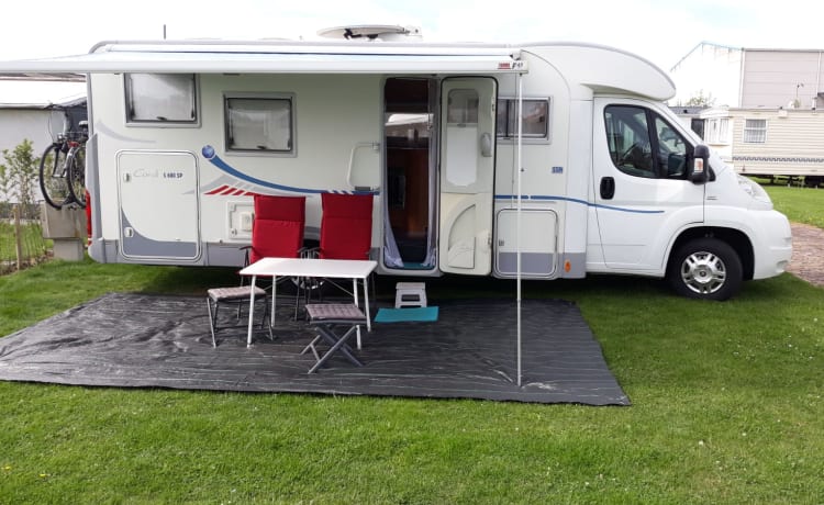 BEAU CAMPING SPACIEUX