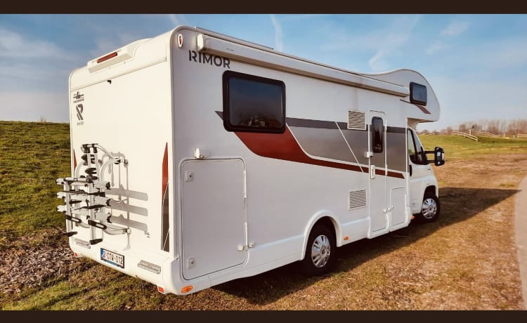 DAFFY – Bella alcova per camper familiare 5 posti e 6 posti letto