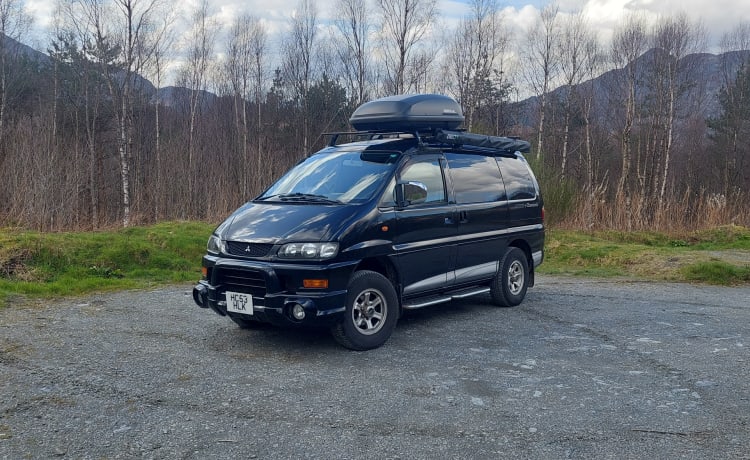 Wee Mitsy  – Cozy 2berth Mitsubishi Delica campervan from 2003