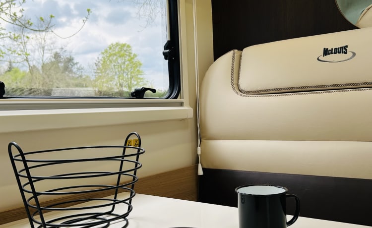 Queen Louise 2 – Nouveau camping-car de luxe en alcôve pour 6 personnes